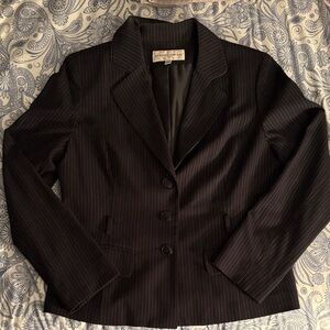 Jones New York dark blue pin striped Blazer